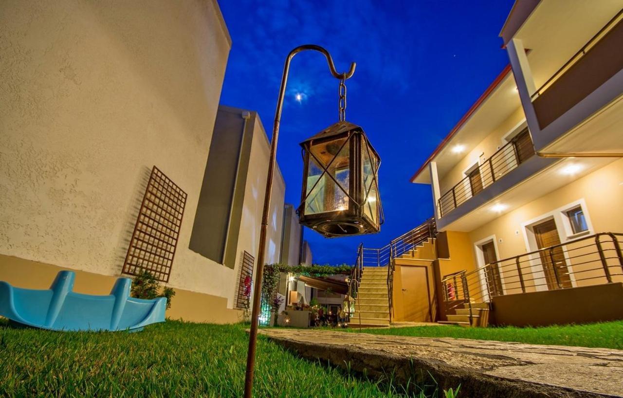 Studio Nikiti Beach Ngoại thất bức ảnh