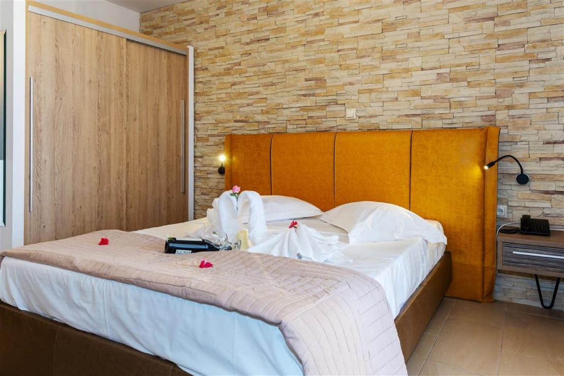 Studio Nikiti Beach Ngoại thất bức ảnh