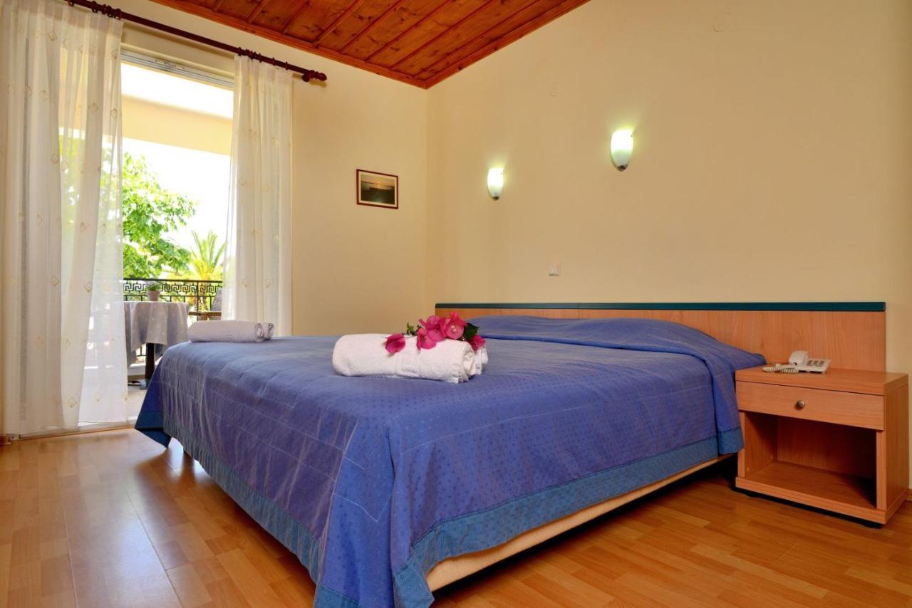 Studio Nikiti Beach Ngoại thất bức ảnh