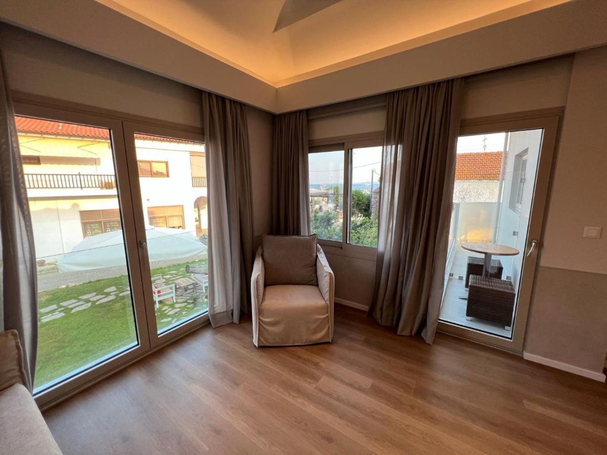 Studio Nikiti Beach Ngoại thất bức ảnh