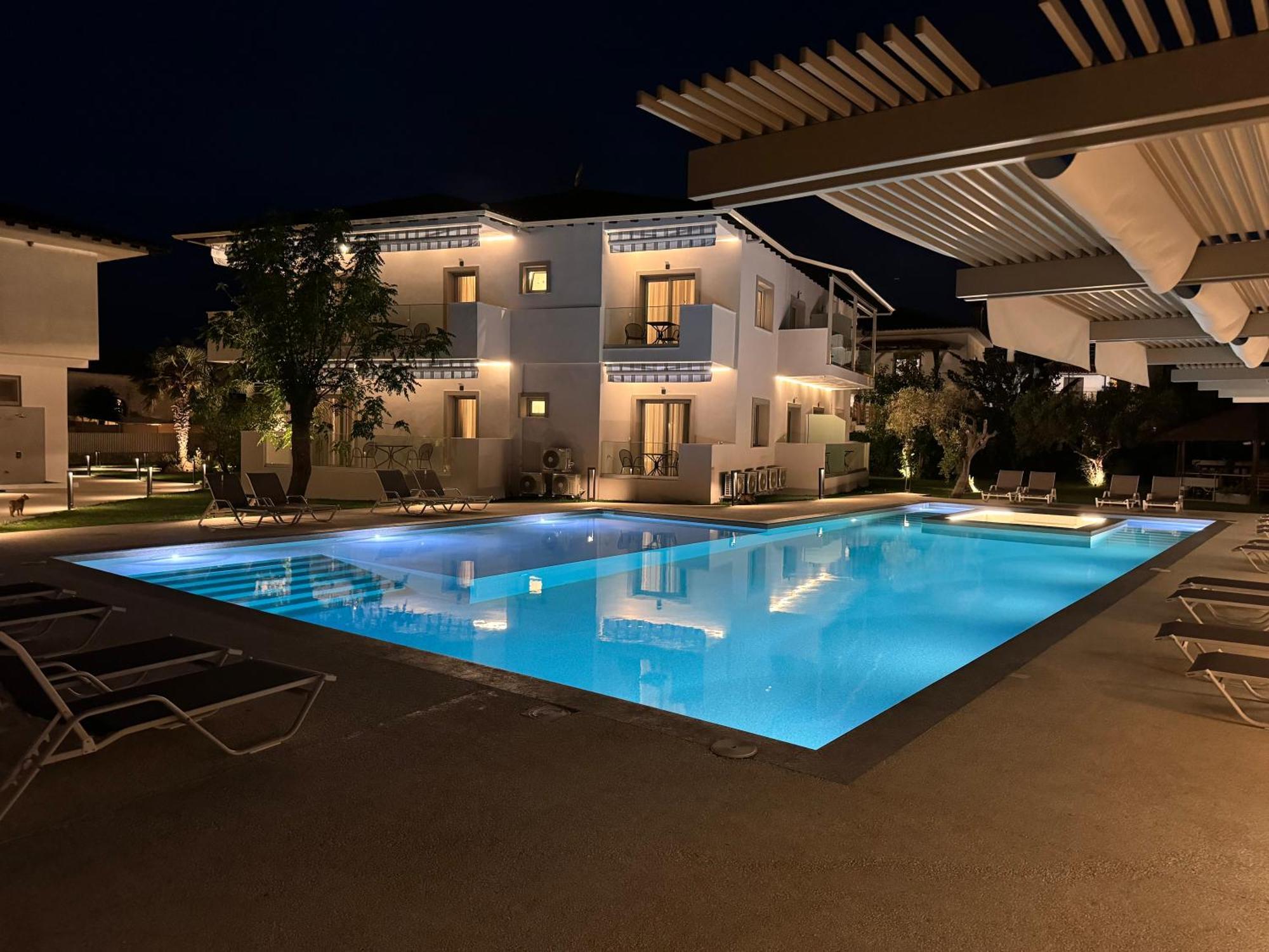 Studio Nikiti Beach Ngoại thất bức ảnh