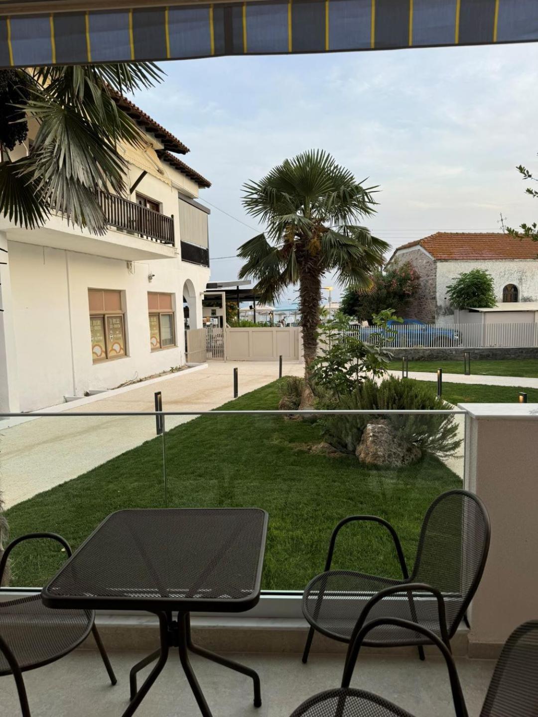 Studio Nikiti Beach Ngoại thất bức ảnh